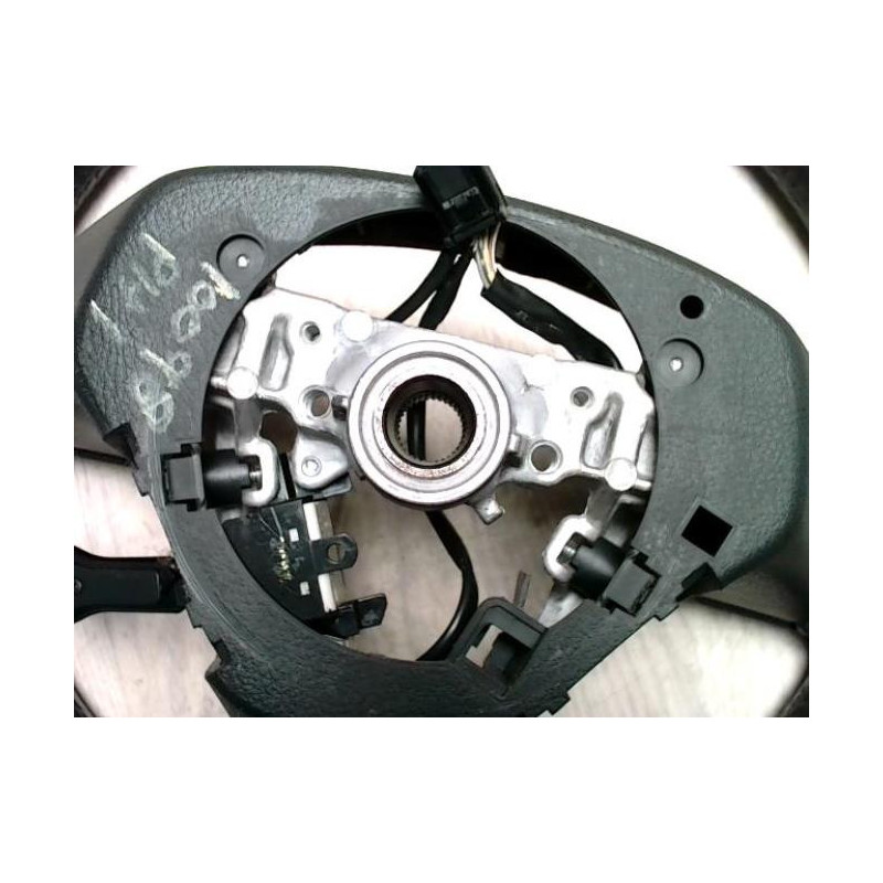 Volant TOYOTA COROLLA VERSO 2 PHASE 1 d’occasion