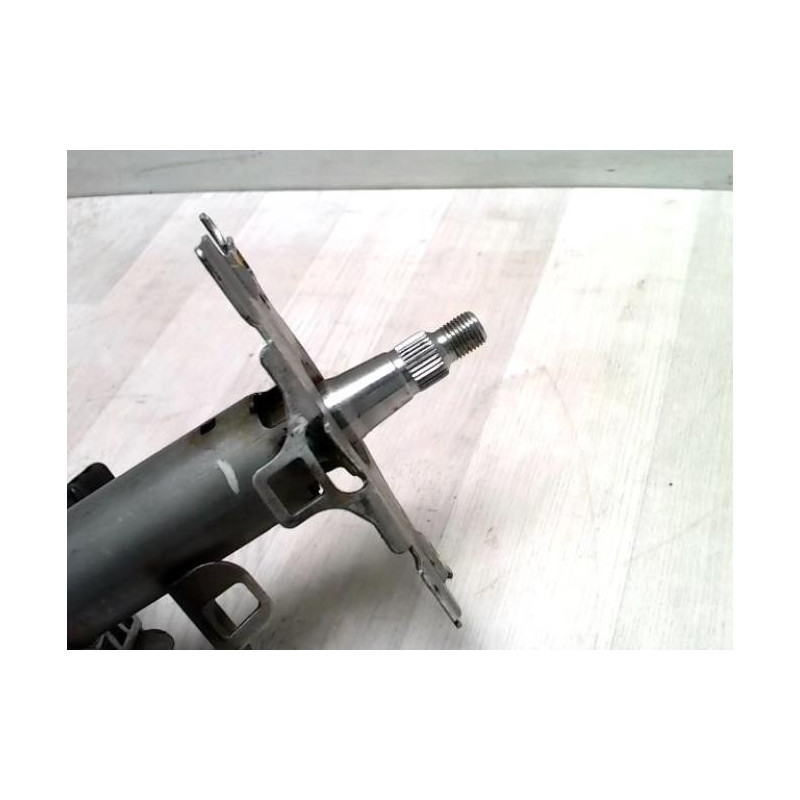 Colonne de direction TOYOTA COROLLA VERSO 2 PHASE 1 d’occasion