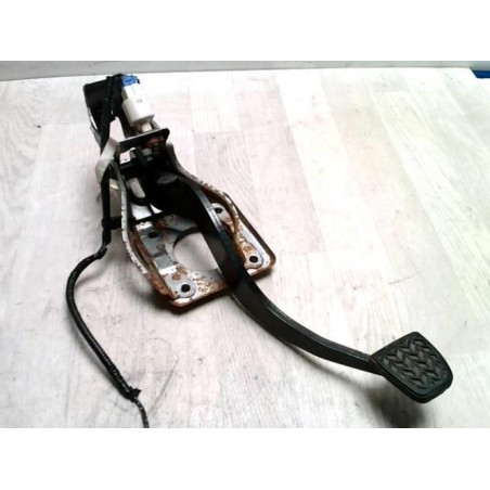 Pedalier d'embrayage TOYOTA COROLLA VERSO 2 PHASE 1 d’occasion