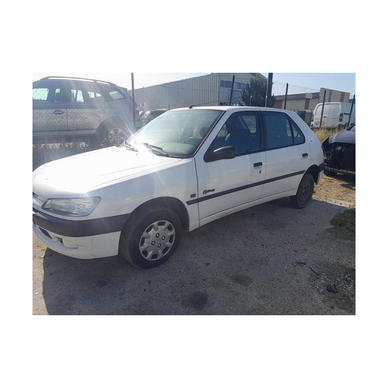 Rampe injection PEUGEOT 306 PHASE 2 d’occasion