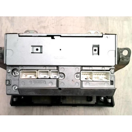 Autoradio d'origine TOYOTA COROLLA VERSO 2 PHASE 1 d’occasion