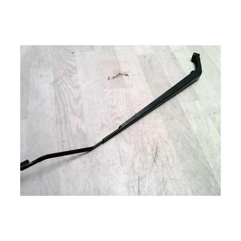 Bras essuie glace avant droit TOYOTA COROLLA VERSO 2 PHASE 1 d’occasion