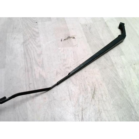 Bras essuie glace avant droit TOYOTA COROLLA VERSO 2 PHASE 1 d’occasion