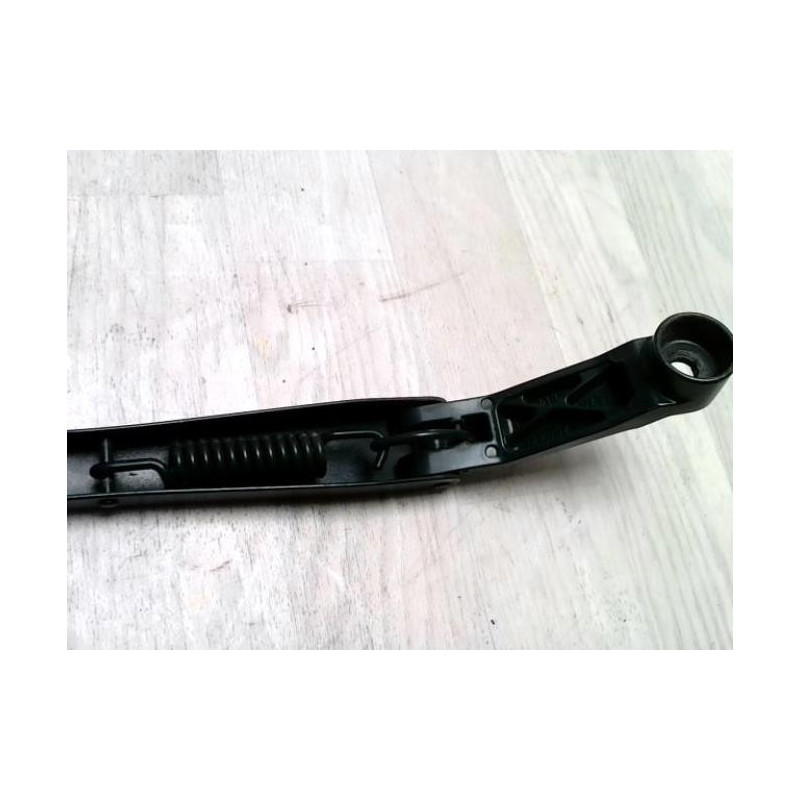 Bras essuie glace avant droit TOYOTA COROLLA VERSO 2 PHASE 1 d’occasion