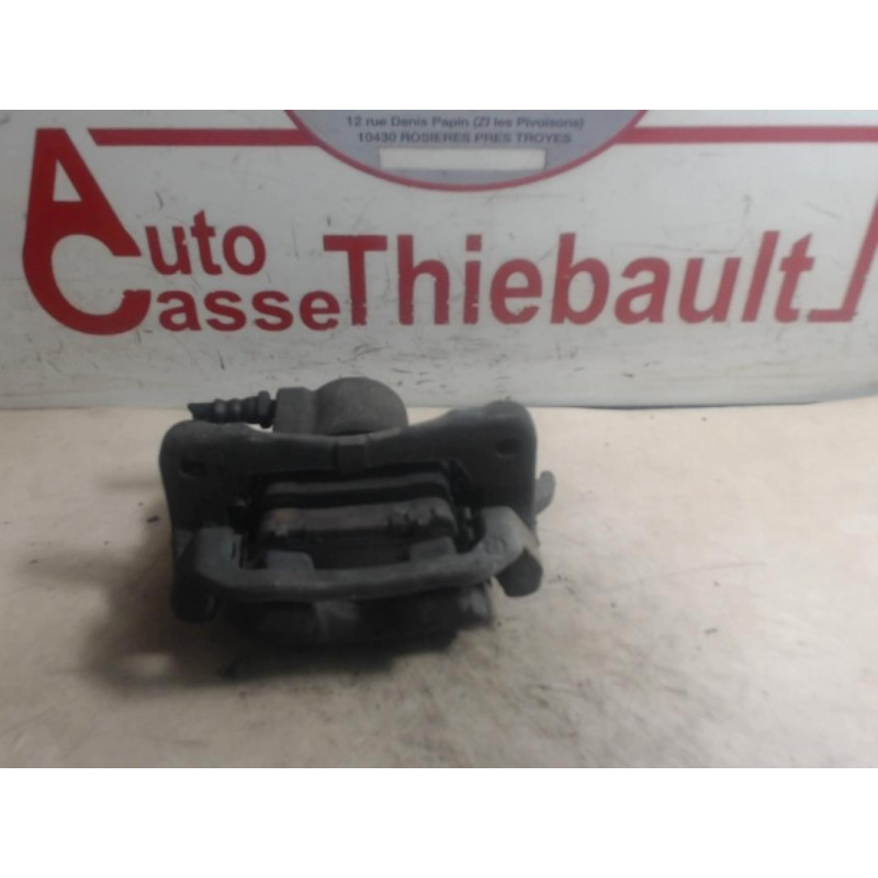 Etrier avant droit (freinage) TOYOTA AVENSIS d’occasion