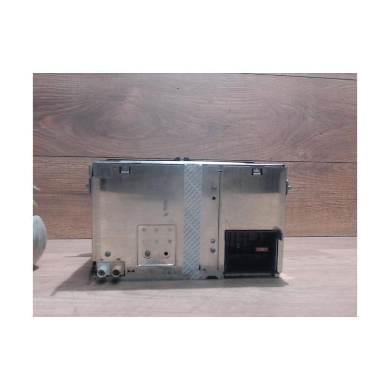 Autoradio d'origine VOLKSWAGEN CADDY 3 PHASE 1 d’occasion