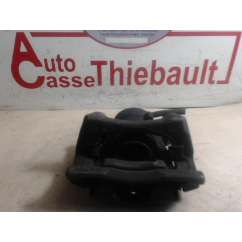 Etrier avant droit (freinage) NISSAN MICRA III d’occasion