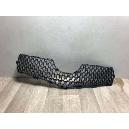 Grille de calandre TOYOTA YARIS 2 PHASE 1 d’occasion