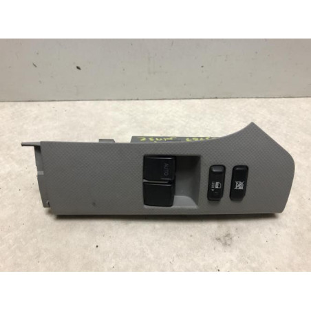 Interrupteur de leve vitre avant gauche TOYOTA YARIS 2 PHASE 1 d’occasion