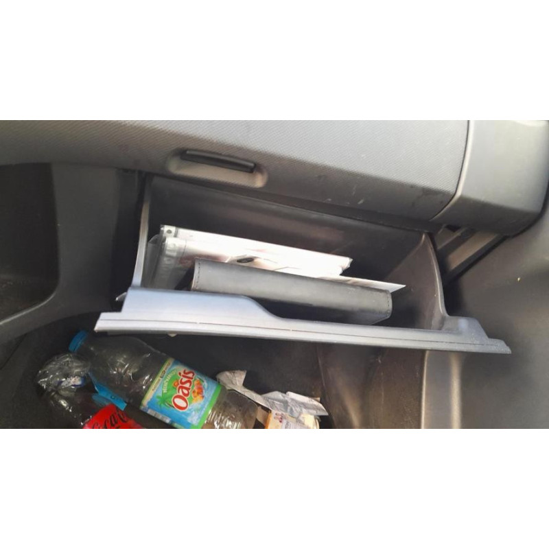 Interrupteur de leve vitre avant gauche TOYOTA YARIS 2 PHASE 1 d’occasion