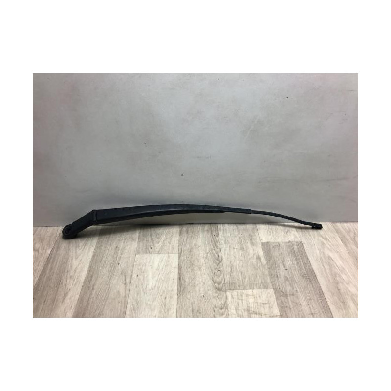 Bras essuie glace avant droit TOYOTA YARIS 2 PHASE 1 d’occasion