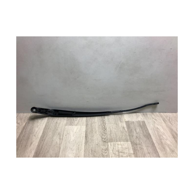 Bras essuie glace avant droit TOYOTA YARIS 2 PHASE 1 d’occasion