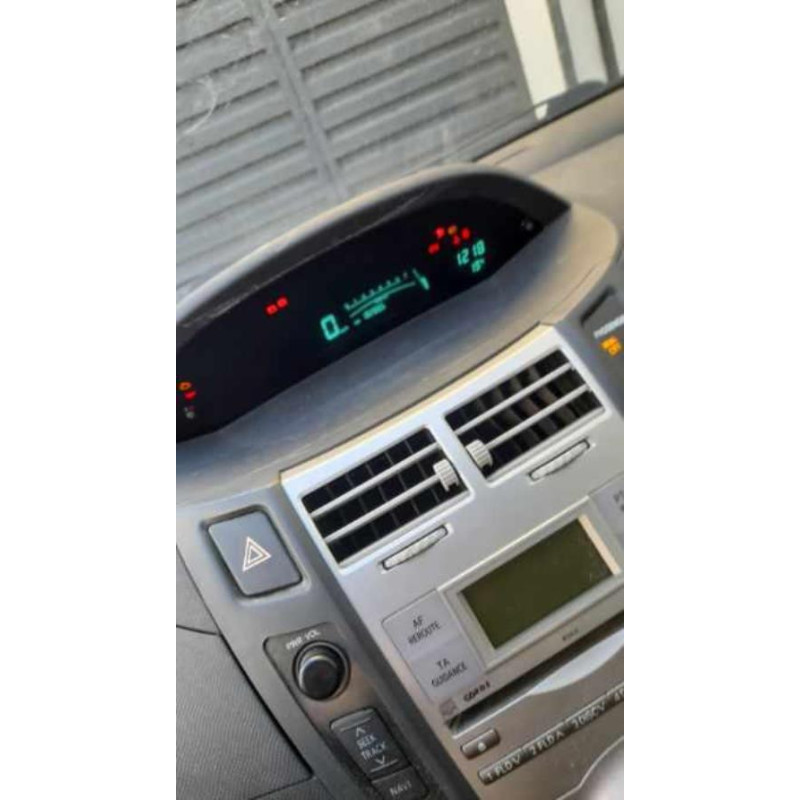Bras essuie glace avant droit TOYOTA YARIS 2 PHASE 1 d’occasion