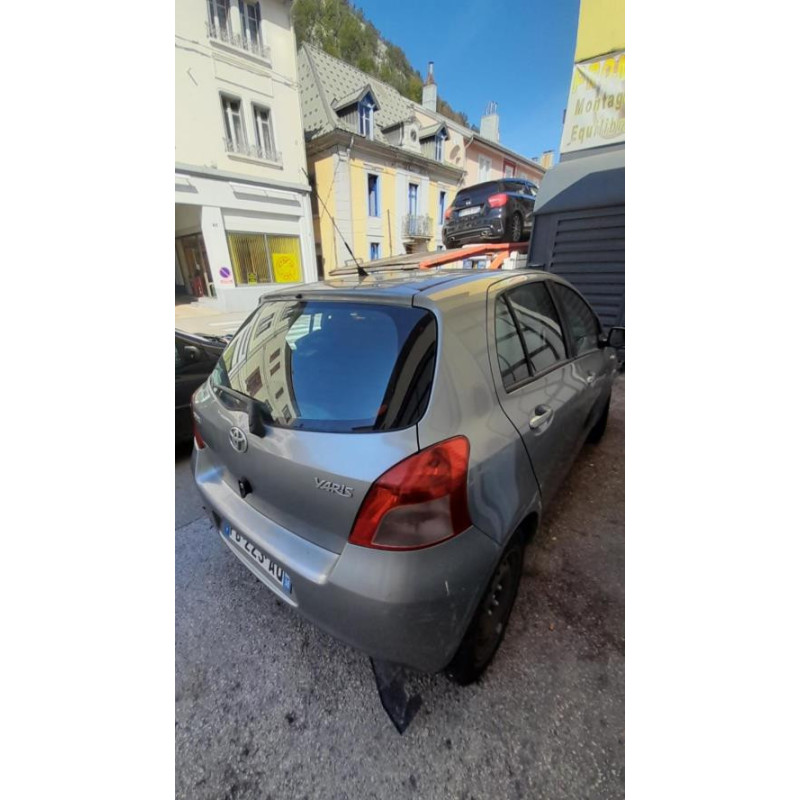 Bras essuie glace avant droit TOYOTA YARIS 2 PHASE 1 d’occasion