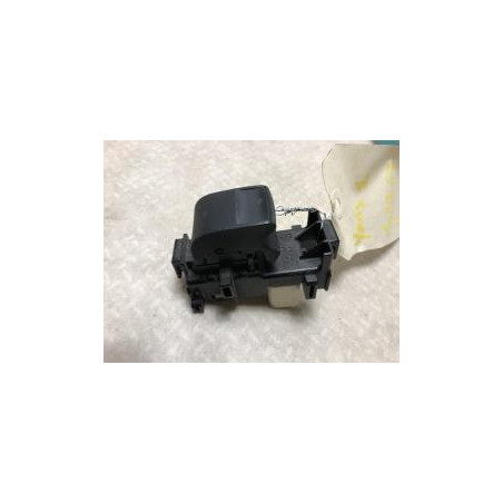 Interrupteur de leve vitre avant droit TOYOTA YARIS 2 PHASE 1 d’occasion