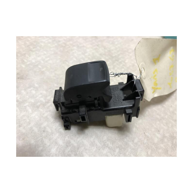Interrupteur de leve vitre avant droit TOYOTA YARIS 2 PHASE 1 d’occasion