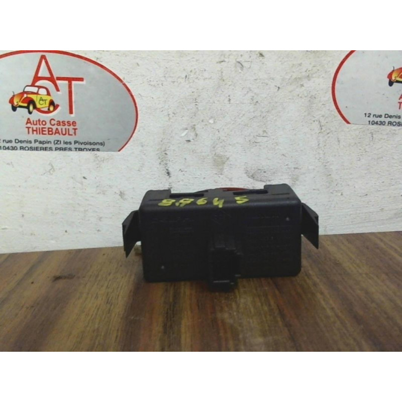 Bouton de warning RENAULT TWINGO II PHASE 1 d’occasion