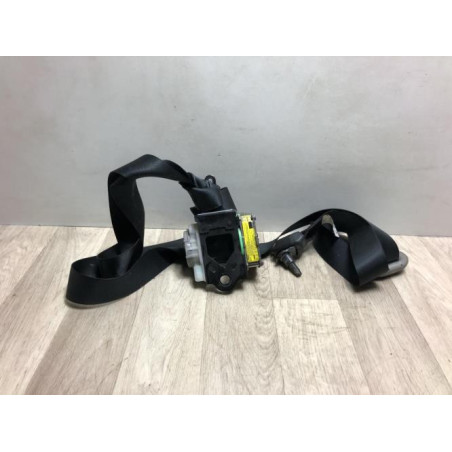 Ceinture avant droit TOYOTA YARIS 2 PHASE 1 d’occasion