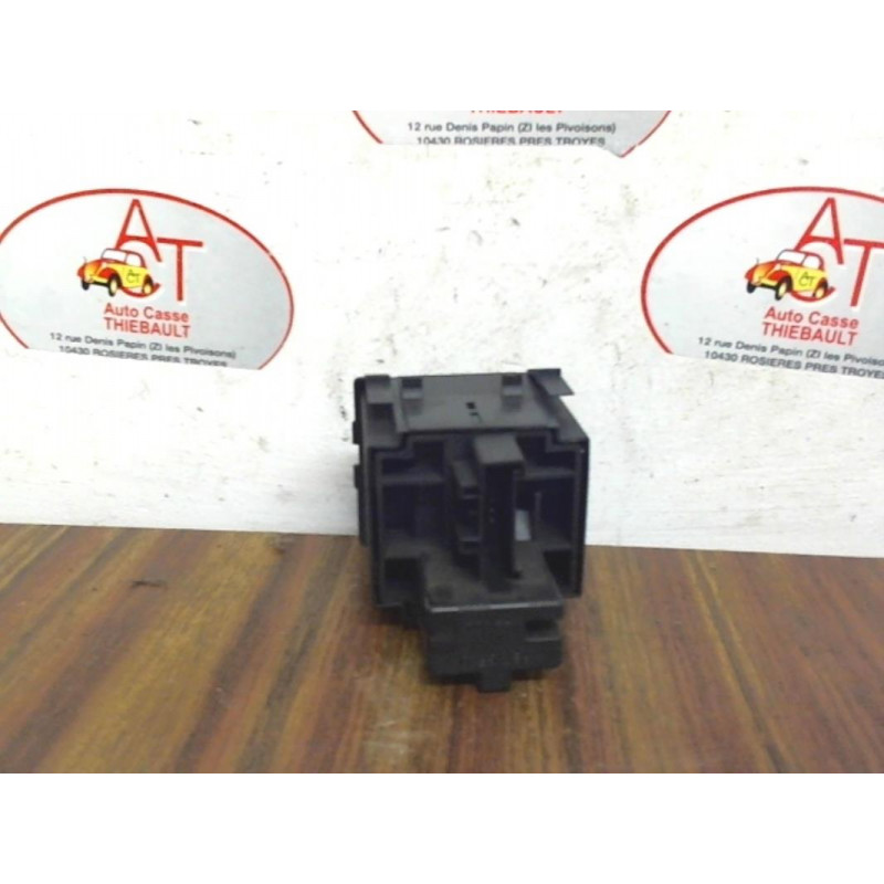 Commande de reglage hauteur de phare RENAULT TWINGO II PHASE 1 d’occasion