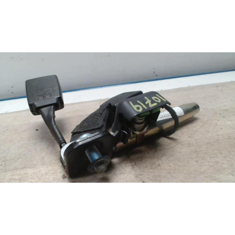 Attache ceinture arriere droit MERCEDES  d’occasion