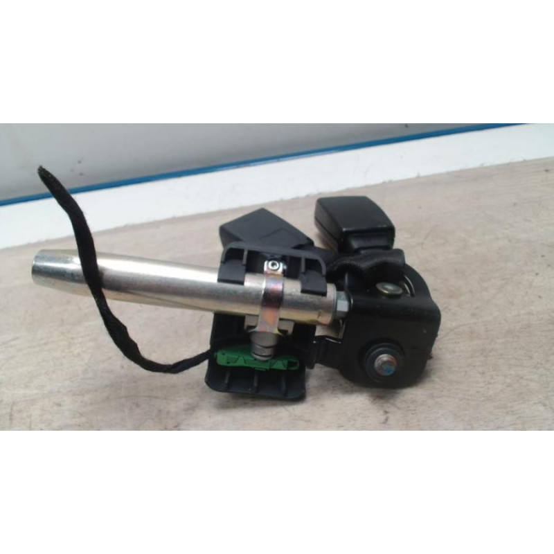 Attache ceinture arriere droit MERCEDES  d’occasion