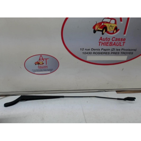 Bras essuie glace avant droit PEUGEOT 208 1.6 HDI d’occasion
