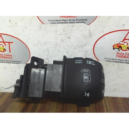Commande autoradio RENAULT  d’occasion