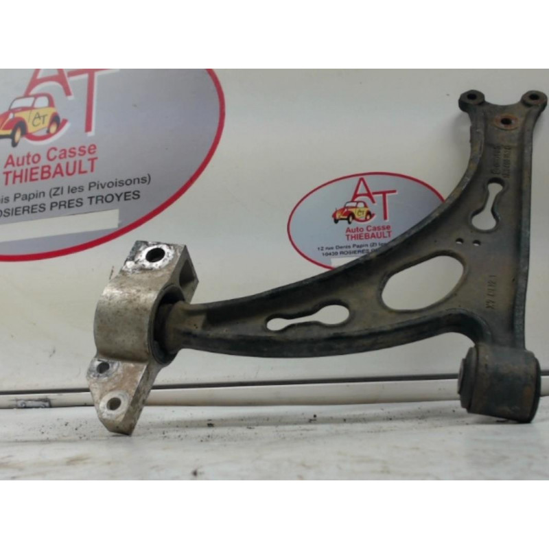 Triangle avant gauche VOLKSWAGEN  d’occasion
