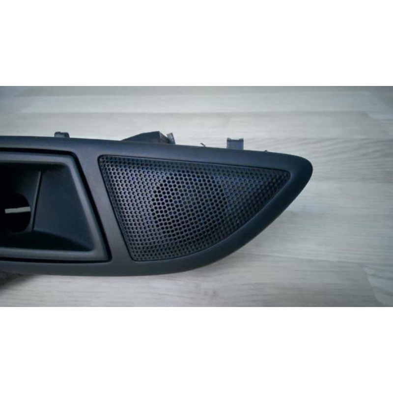 Poignee interieur avant gauche FORD FIESTA 6 PHASE 1 d’occasion