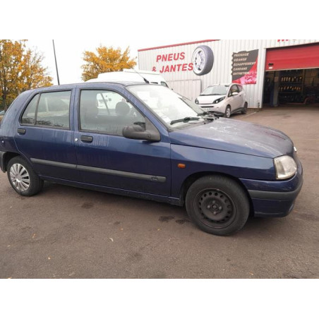 Pare choc arriere RENAULT CLIO 1 PHASE 3 d’occasion