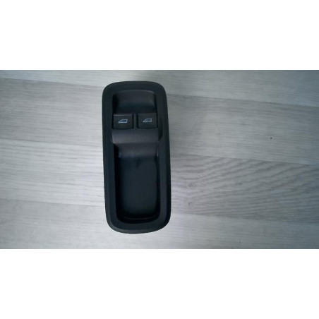 Interrupteur de leve vitre avant gauche FORD FIESTA 6 PHASE 1 d’occasion