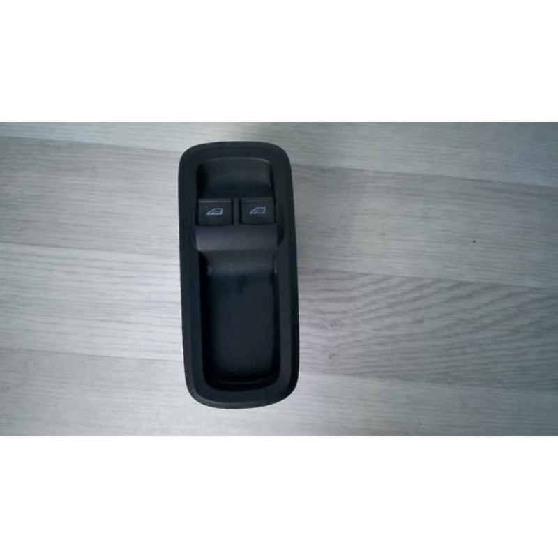 Interrupteur de leve vitre avant gauche FORD FIESTA 6 PHASE 1 d’occasion
