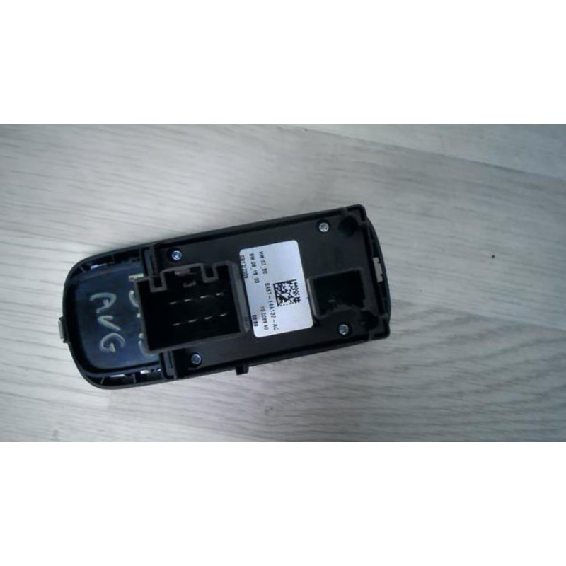 Interrupteur de leve vitre avant gauche FORD FIESTA 6 PHASE 1 d’occasion