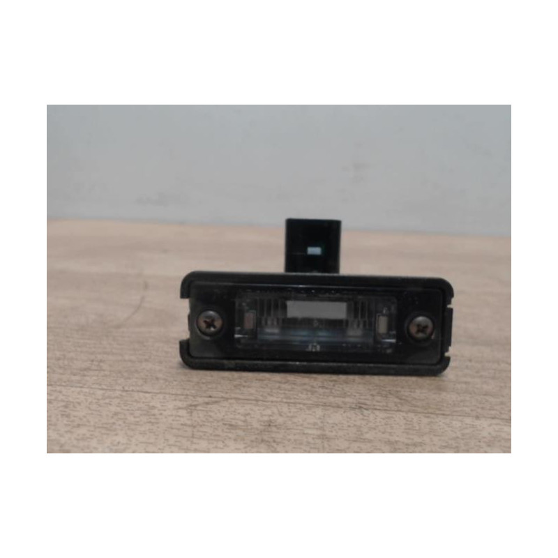 Eclairage de plaque VOLKSWAGEN POLO 3 PHASE 2 d’occasion