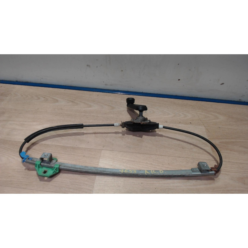 Leve vitre mecanique arriere droit VOLKSWAGEN GOLF 2 d’occasion