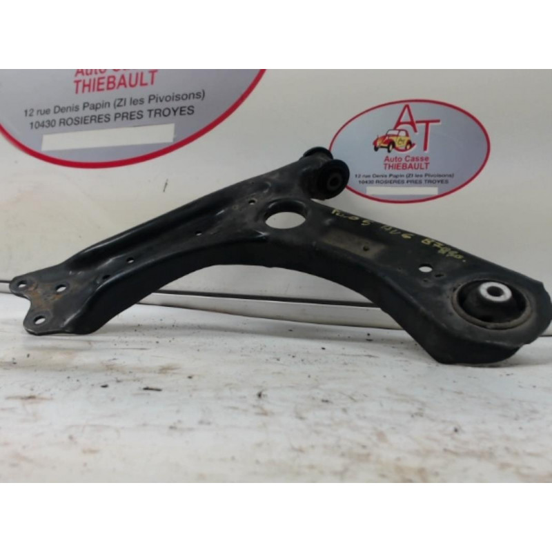 Triangle avant gauche VOLKSWAGEN  d’occasion