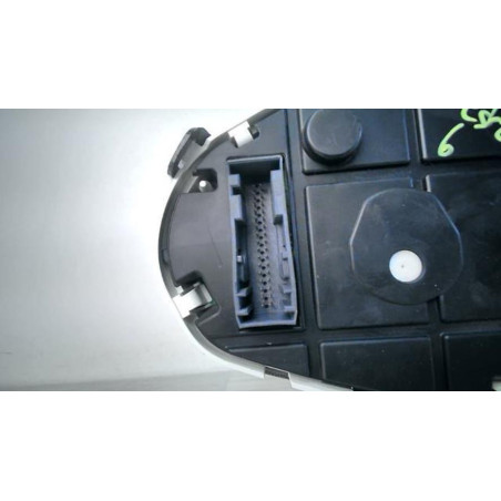 Compteur FORD FIESTA 6 PHASE 1 d’occasion