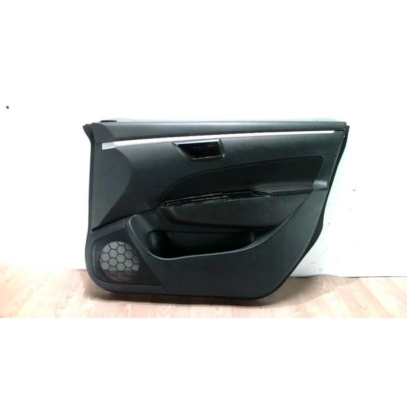 Panneau de porte avant droit SUZUKI SWIFT 4 d’occasion