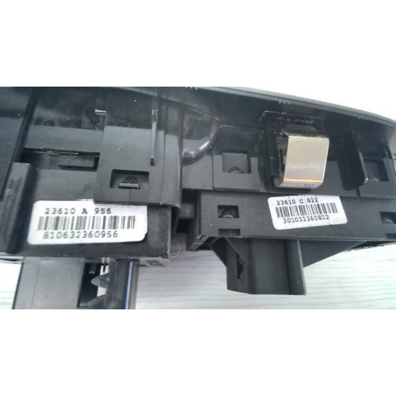Interrupteur de leve vitre avant gauche FIAT PUNTO EVO 3 d’occasion
