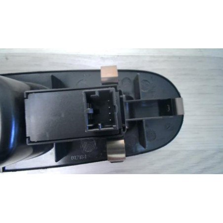 Interrupteur de leve vitre avant droit FIAT PUNTO EVO 3 d’occasion