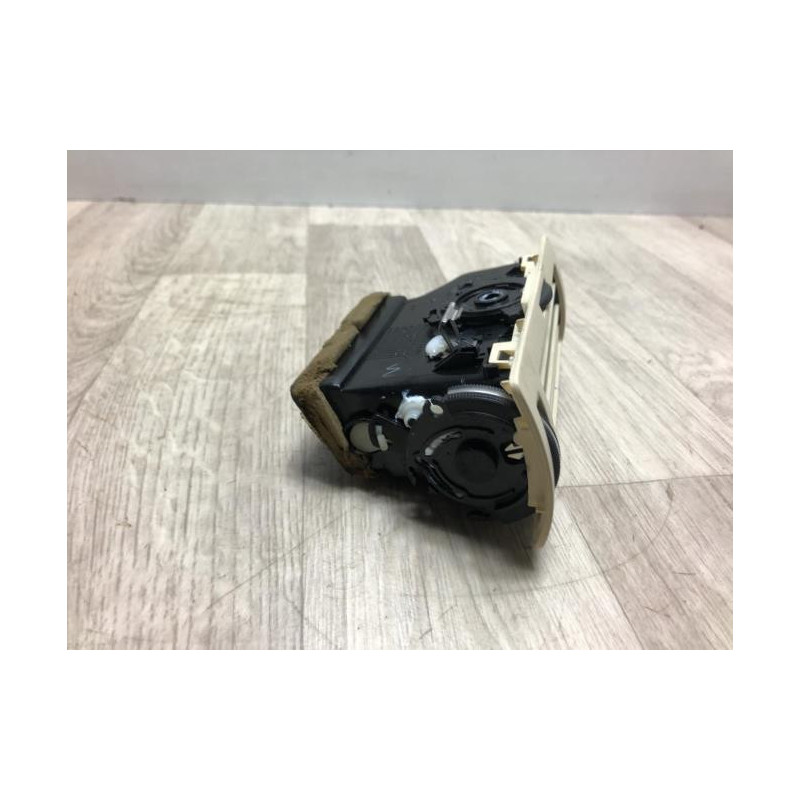 Aerateur tableau de bord avant droit CITROEN C6 d’occasion
