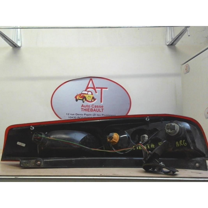 Feu arriere principal gauche (feux) FORD FIESTA V d’occasion