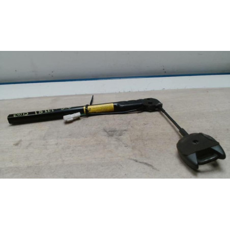 Attache ceinture avant gauche RENAULT CLIO 3 PHASE 1 d’occasion