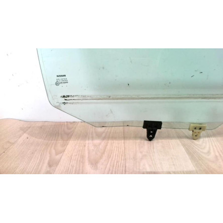Vitre arriere droit NISSAN PRIMERA 4 d’occasion