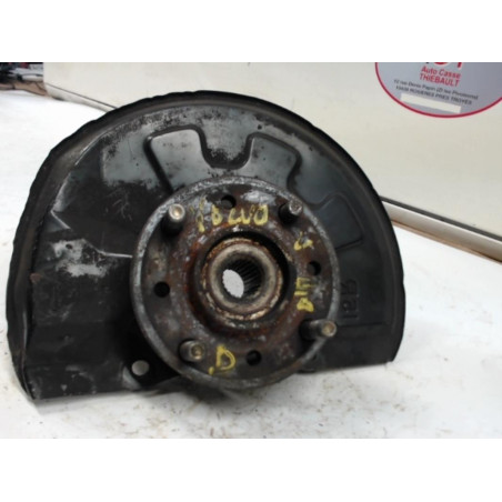 Fusee avant droit VOLVO S40 I d’occasion