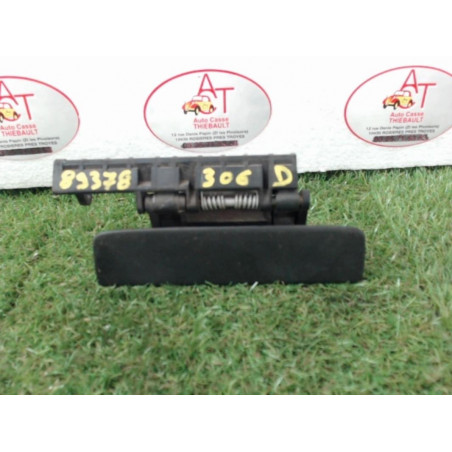 Poignee porte avant droit PEUGEOT 306 3 ET 5 PORTES d’occasion