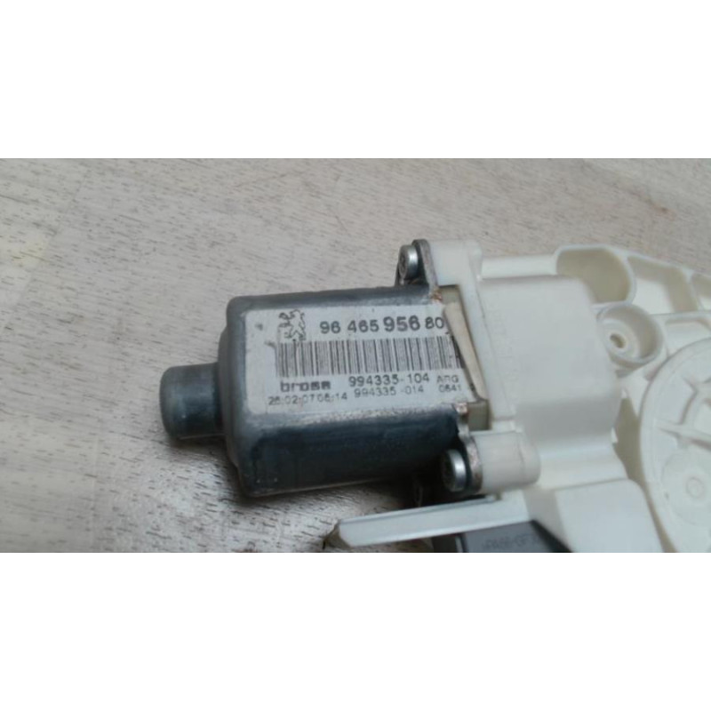 Moteur leve vitre arriere gauche PEUGEOT 407 PHASE 1 d’occasion