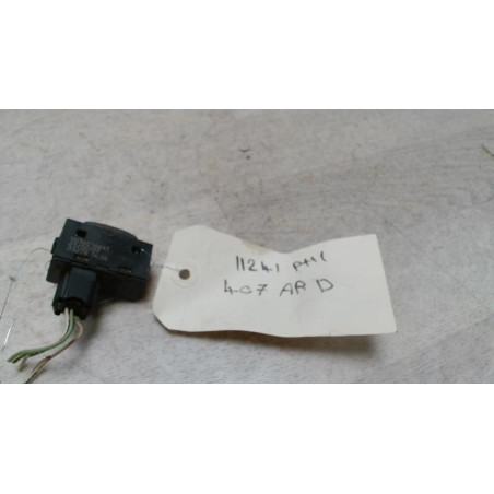 Interrupteur de leve vitre arriere droit PEUGEOT 407 PHASE 1 d’occasion