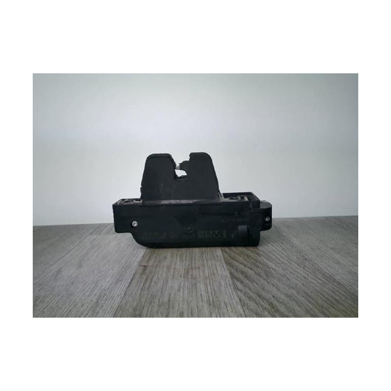 Serrure de hayon PEUGEOT 307 PHASE 1 BREAK d’occasion