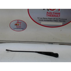 Bras essuie glace avant droit IVECO  d’occasion